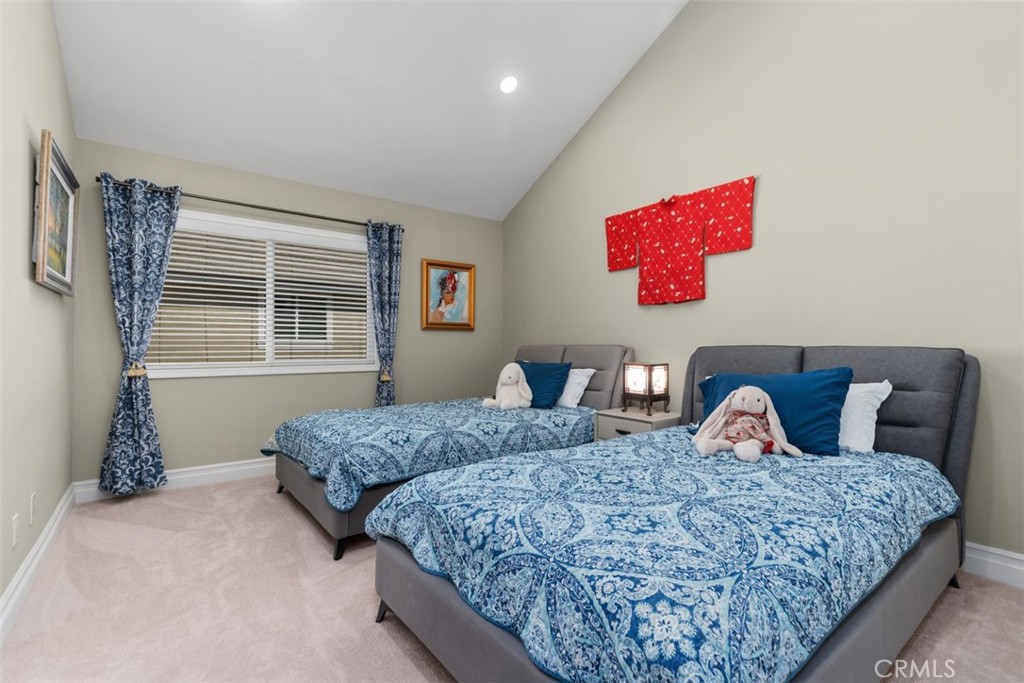22385 Pineglen