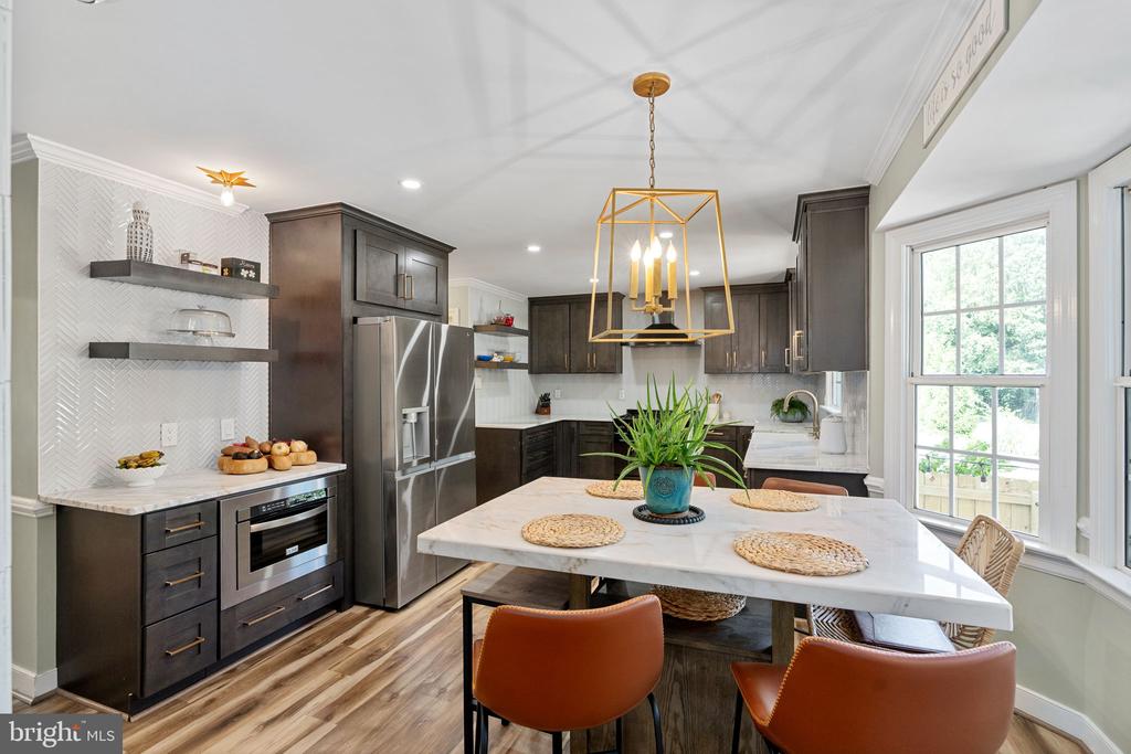 4427 TWEEDSMUIR