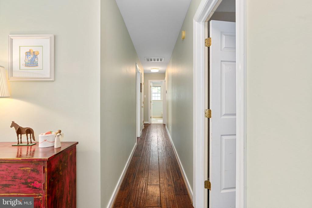 4427 TWEEDSMUIR