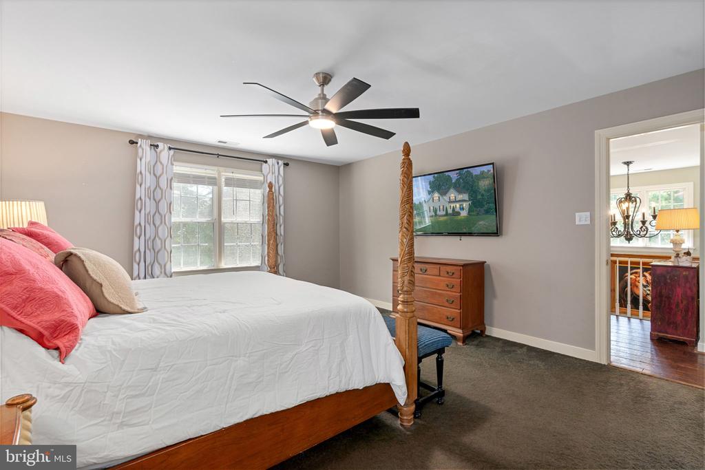 4427 TWEEDSMUIR