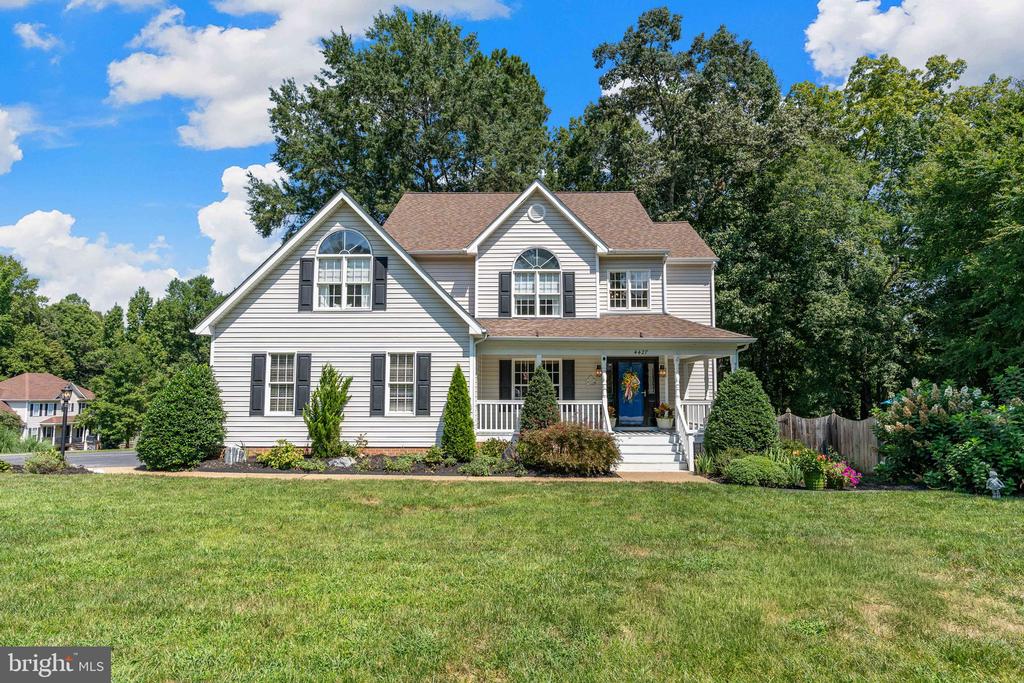 4427 TWEEDSMUIR