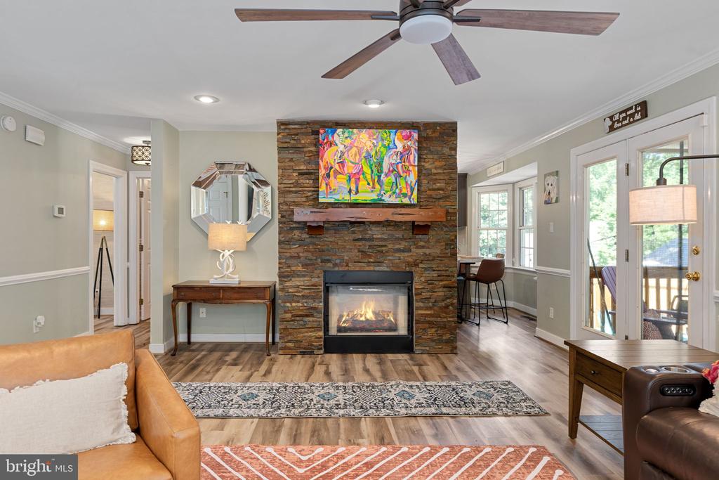 4427 TWEEDSMUIR