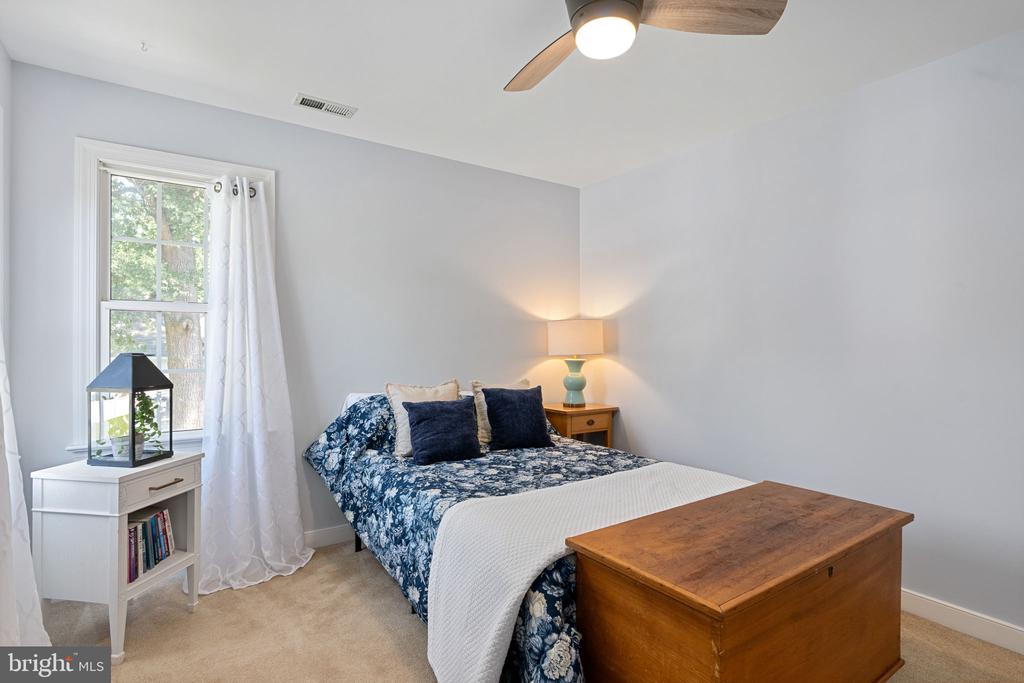 4427 TWEEDSMUIR