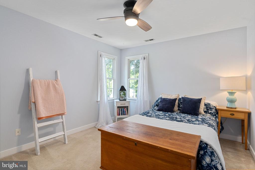 4427 TWEEDSMUIR