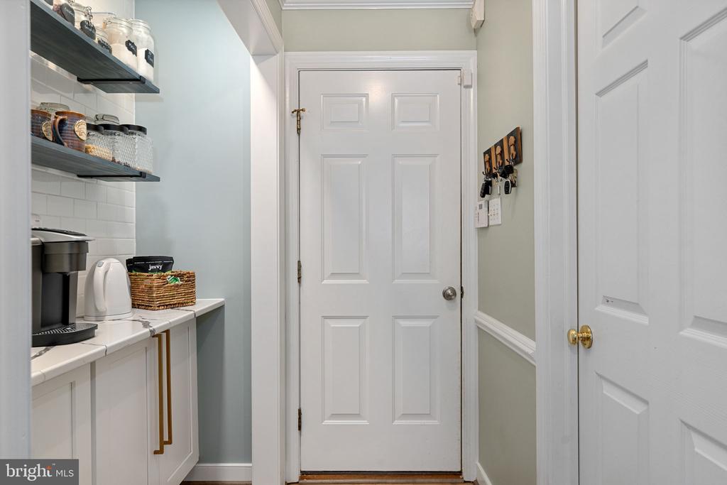 4427 TWEEDSMUIR