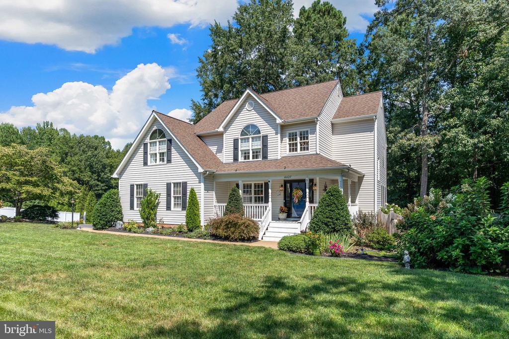 4427 TWEEDSMUIR