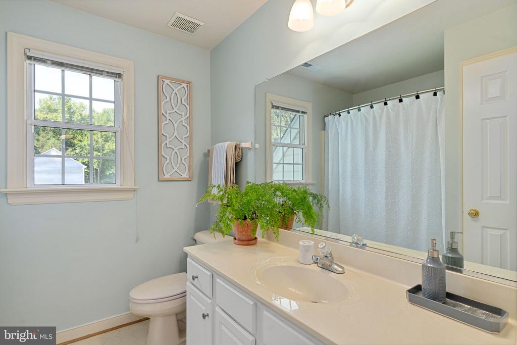 4427 TWEEDSMUIR