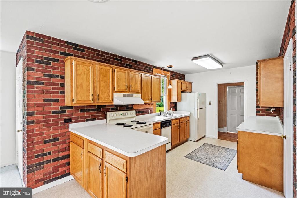 9309 OLD TURNPIKE