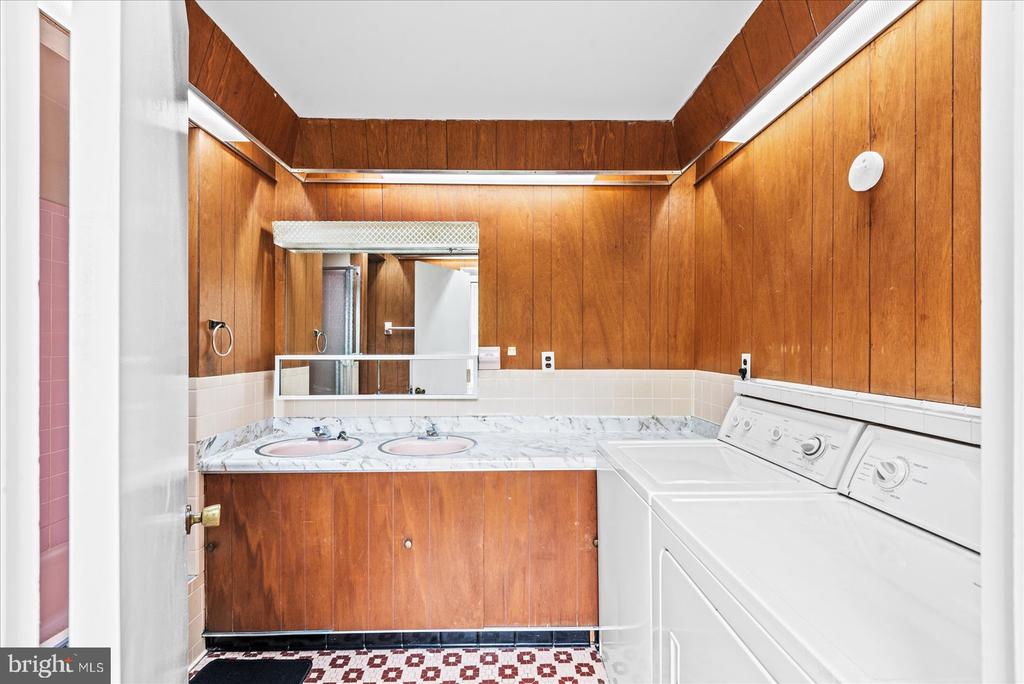 9309 OLD TURNPIKE