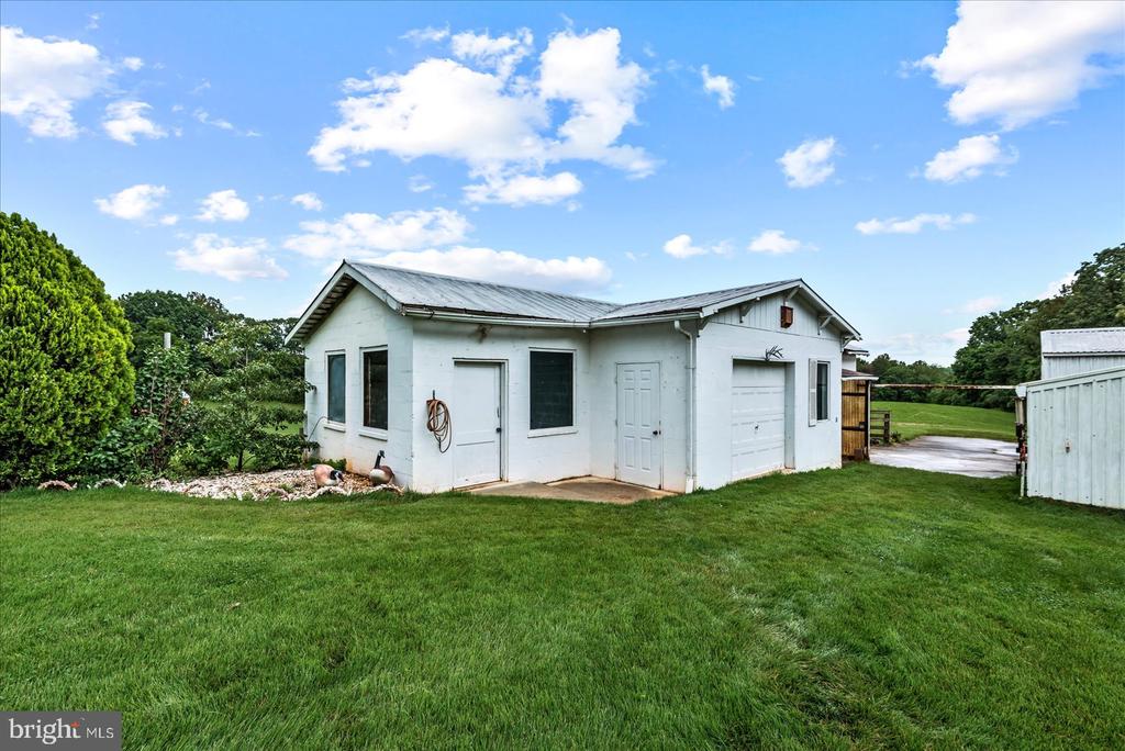 9309 OLD TURNPIKE