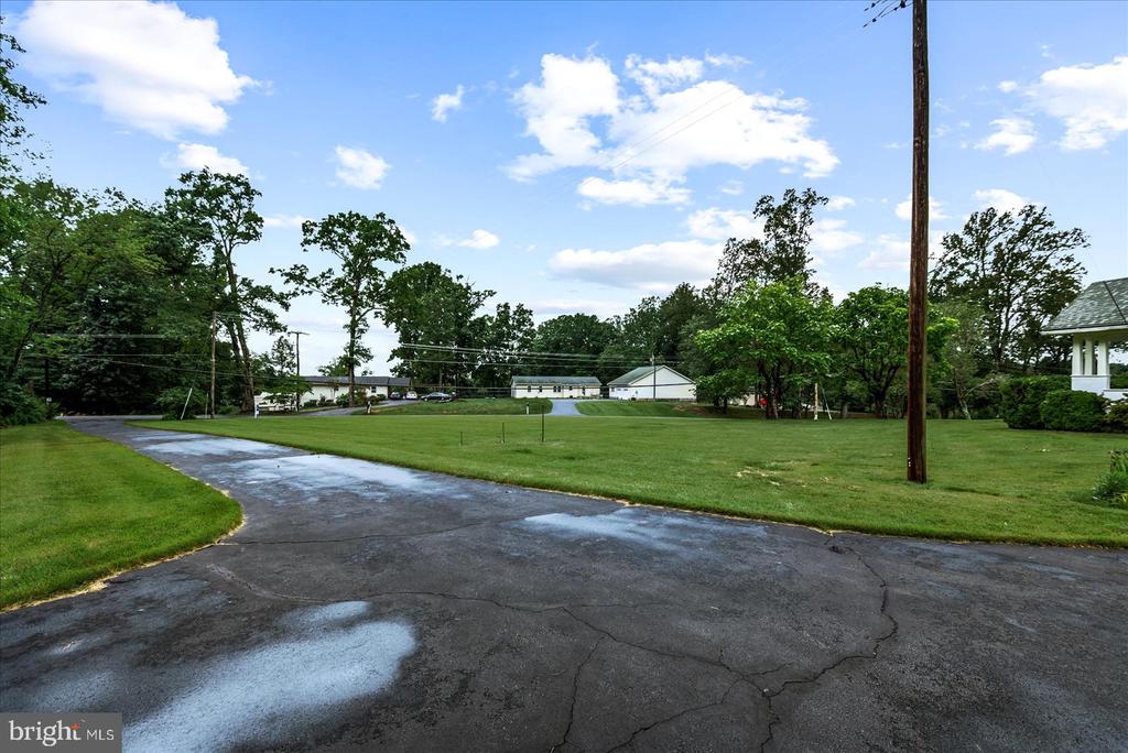 9309 OLD TURNPIKE
