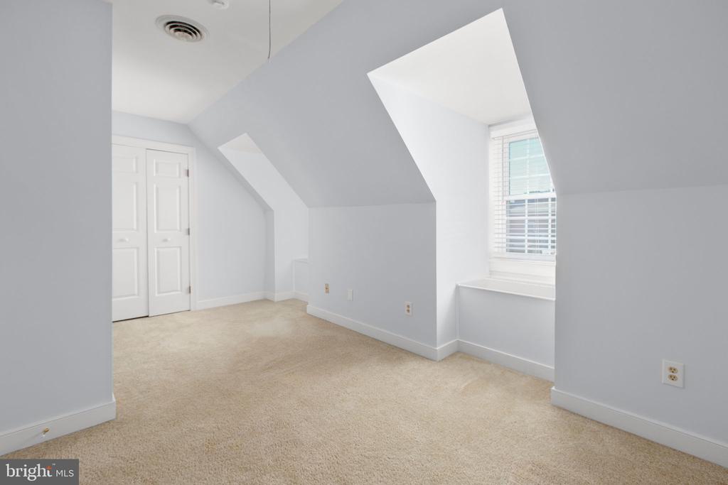 1011 CHARLES STREET C C