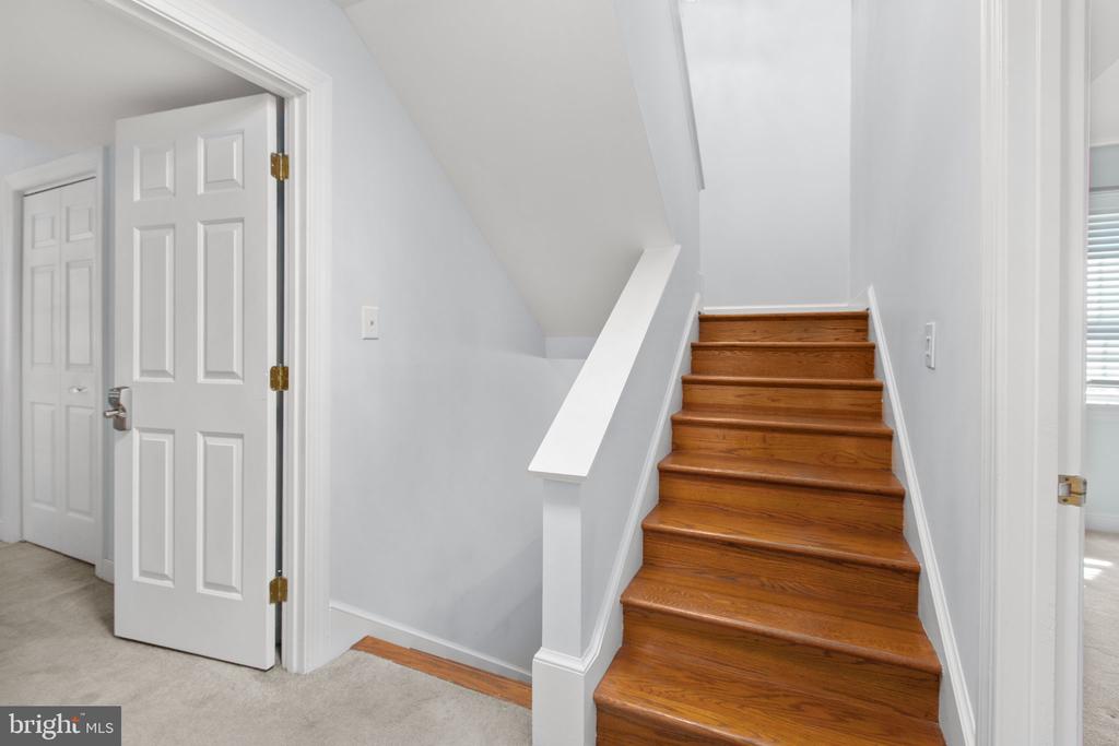 1011 CHARLES STREET C C