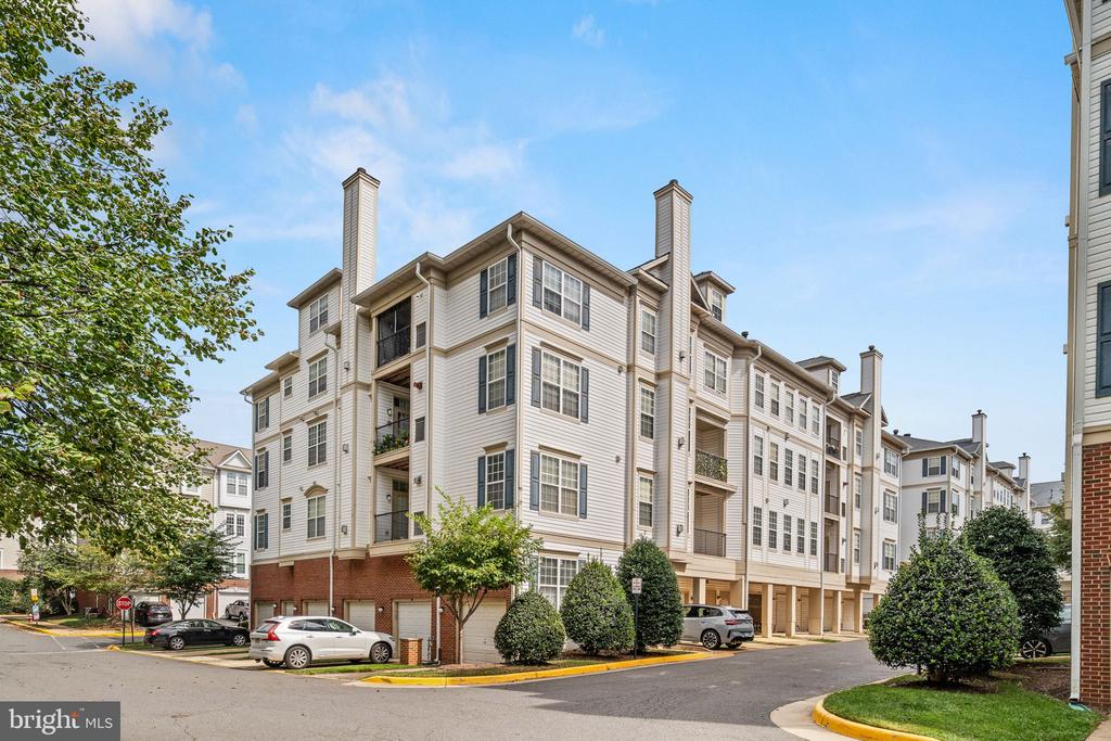 11635 CAVALIER LANDING COURT Unit: 404