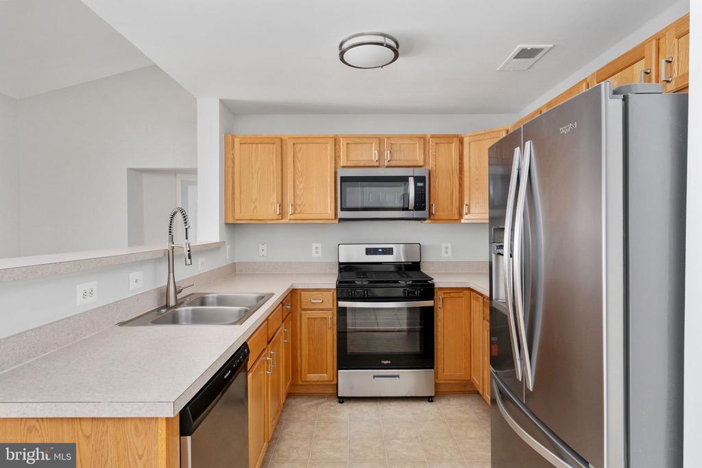 11635 CAVALIER LANDING COURT Unit: 404