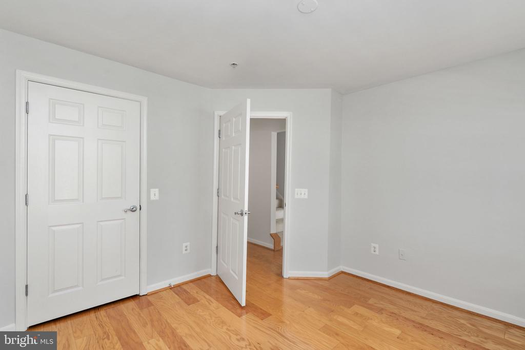 11635 CAVALIER LANDING COURT Unit: 404