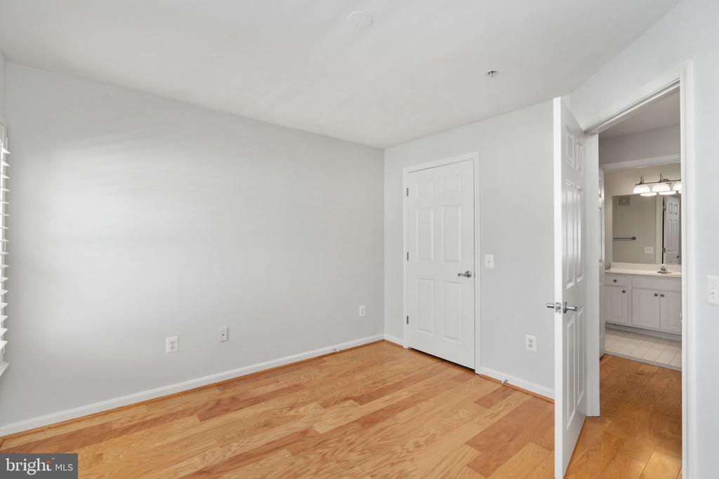 11635 CAVALIER LANDING COURT Unit: 404