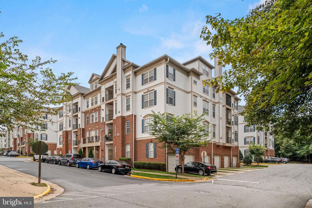 11635 CAVALIER LANDING COURT Unit: 404
