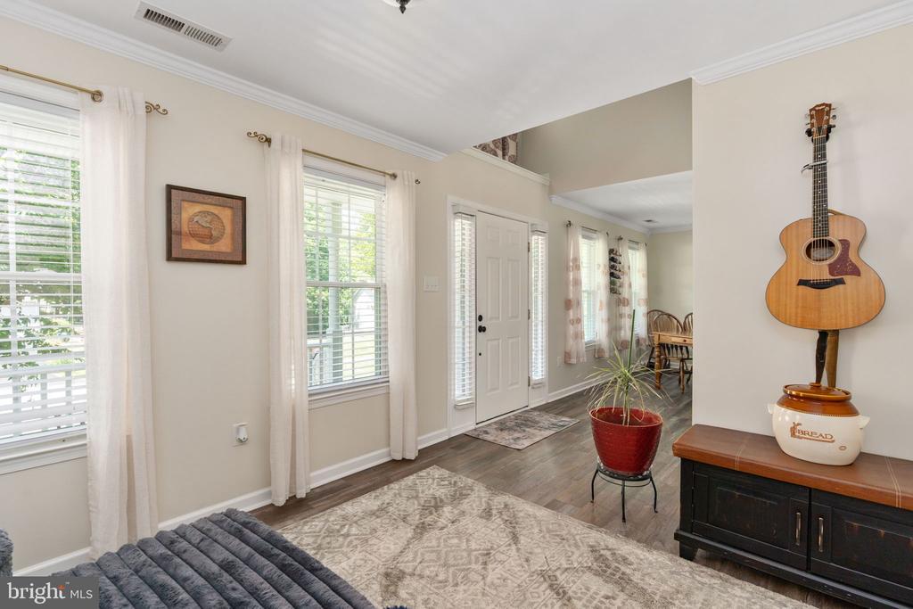 18 OAK TERRACE DRIVE