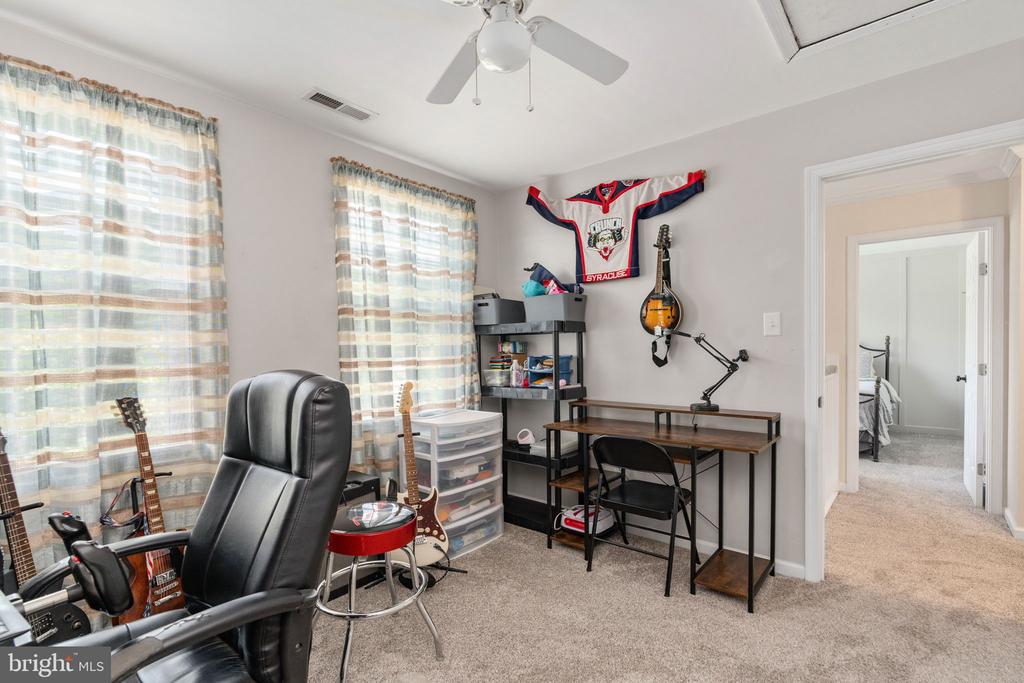 18 OAK TERRACE DRIVE