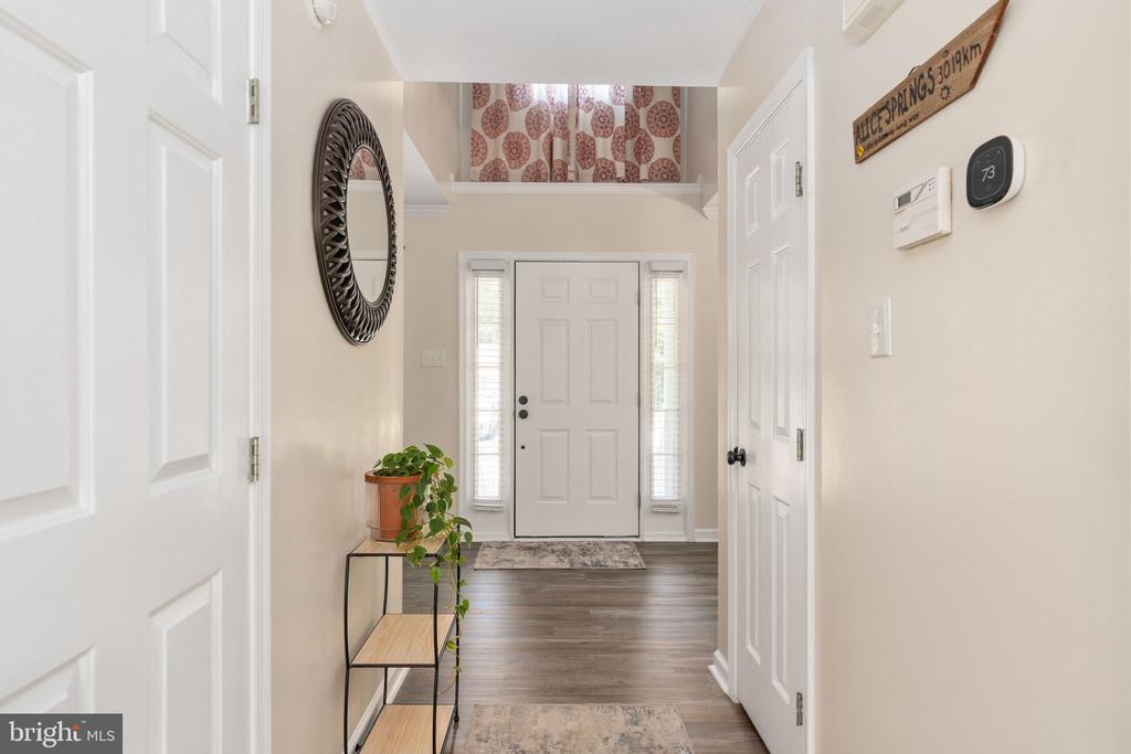 18 OAK TERRACE DRIVE