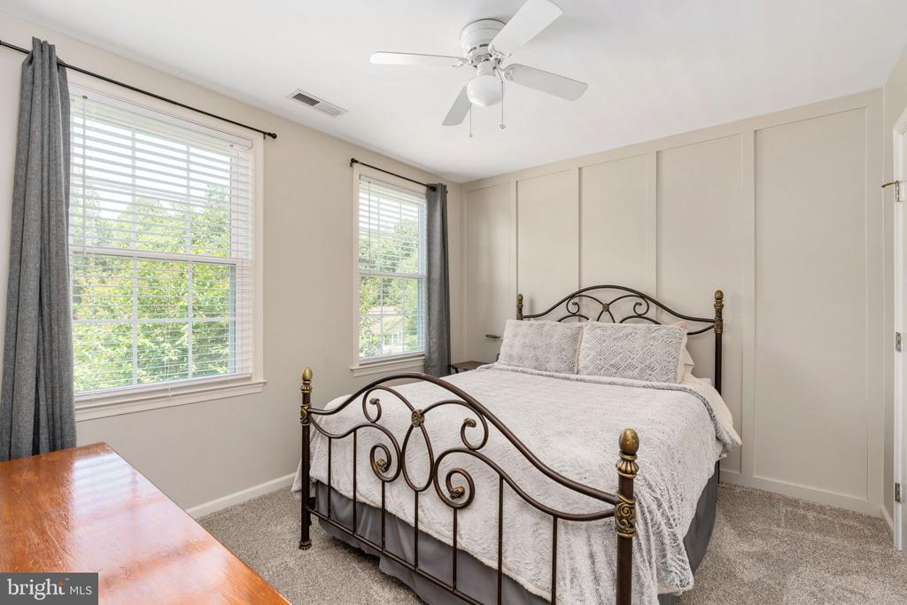 18 OAK TERRACE DRIVE