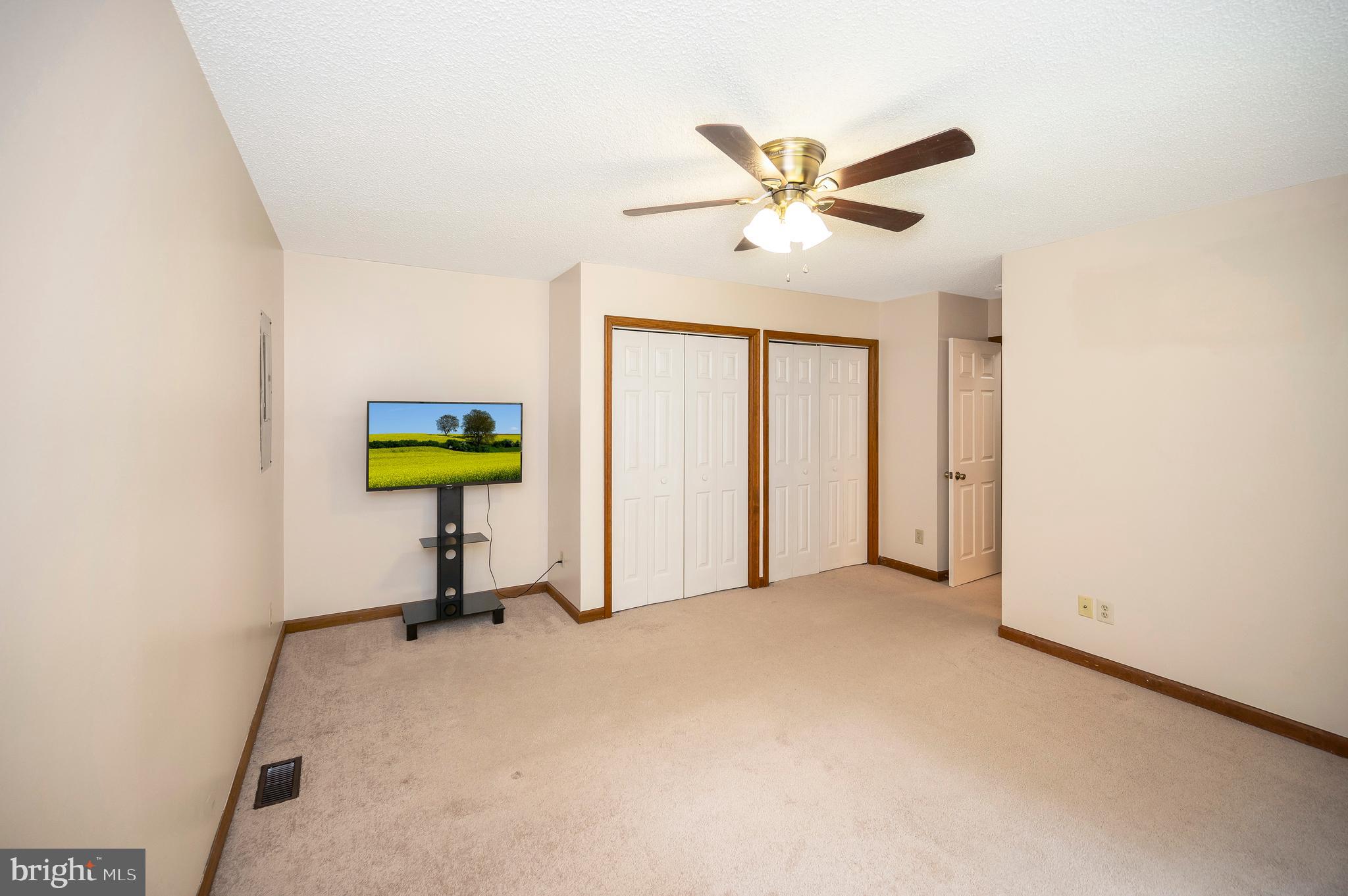 15370 FLEMING STREET