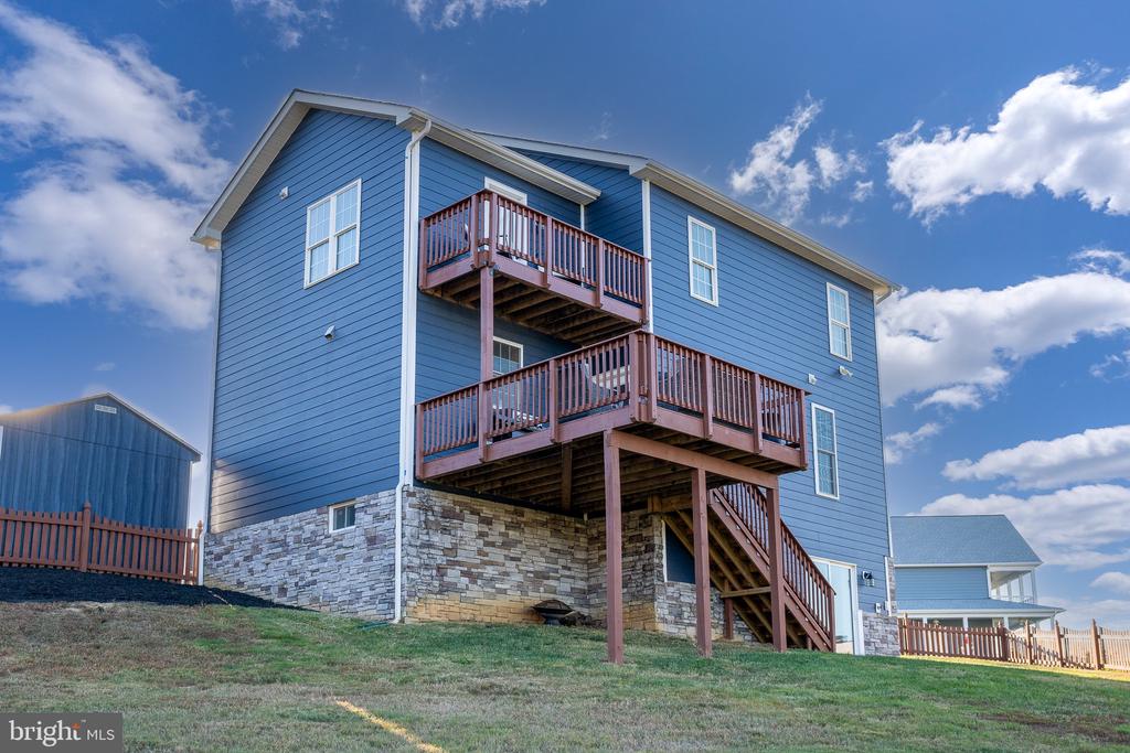 6121 BAMBOO POINT