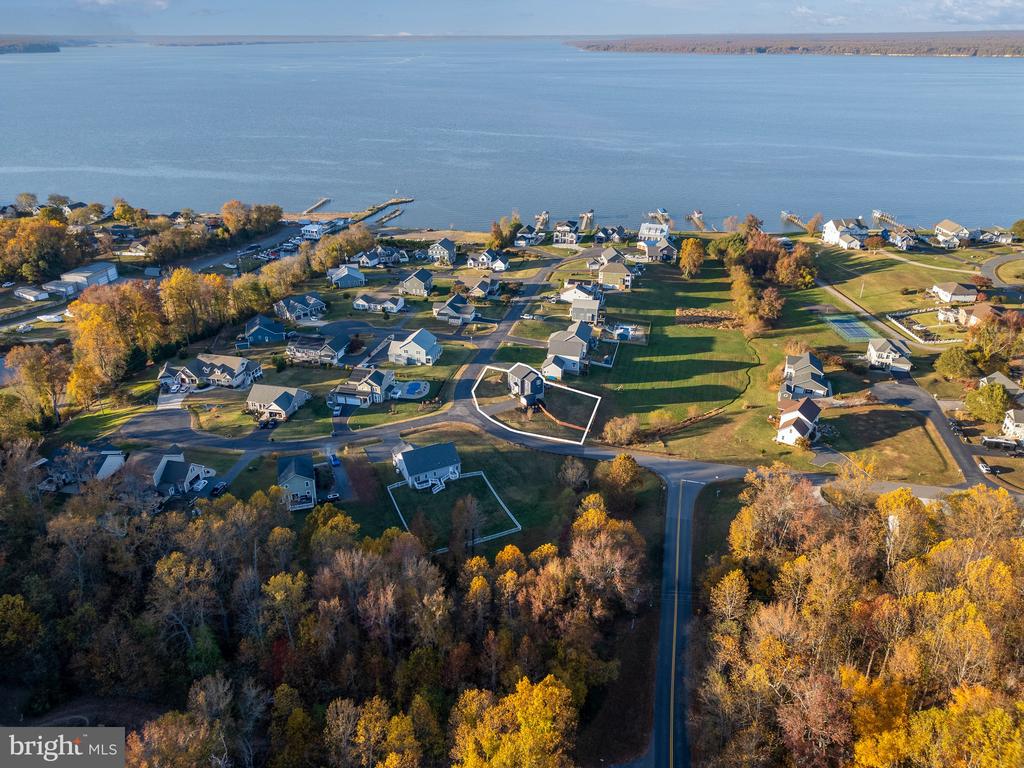 6121 BAMBOO POINT