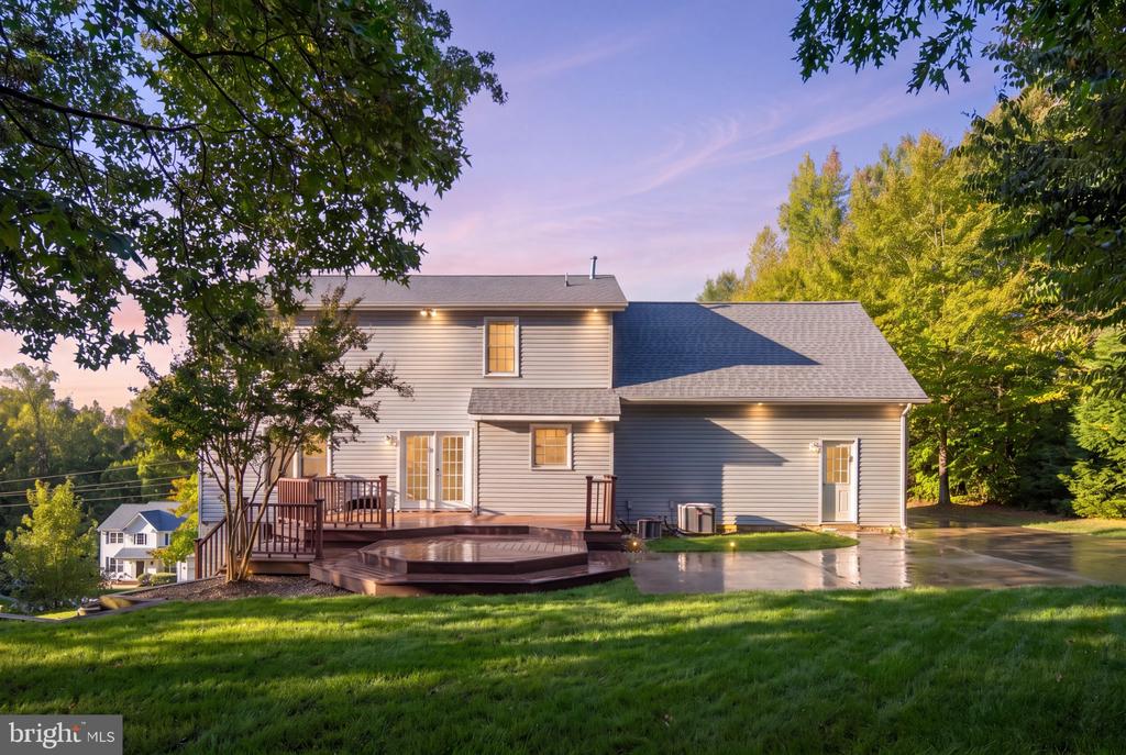 8337 REAGAN DRIVE