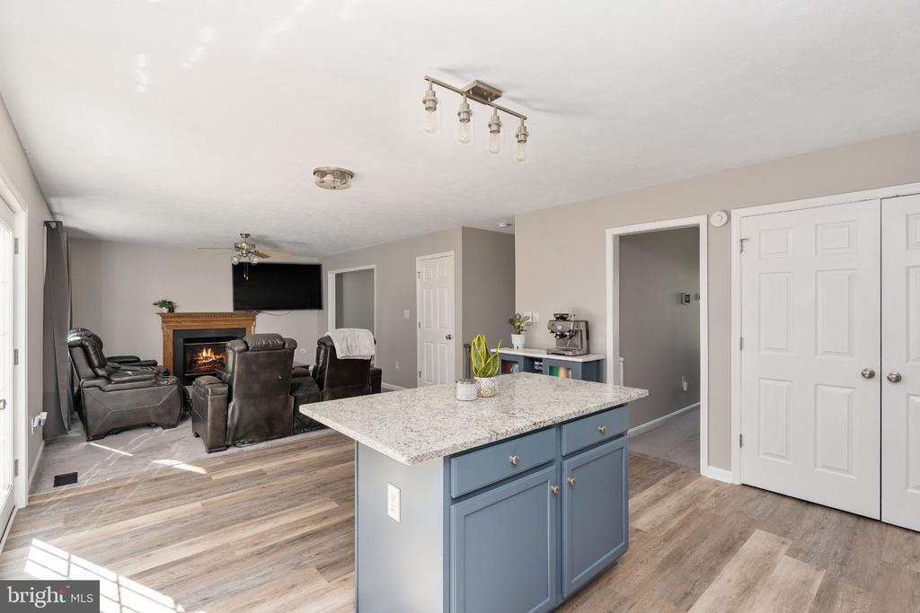 8337 REAGAN DRIVE