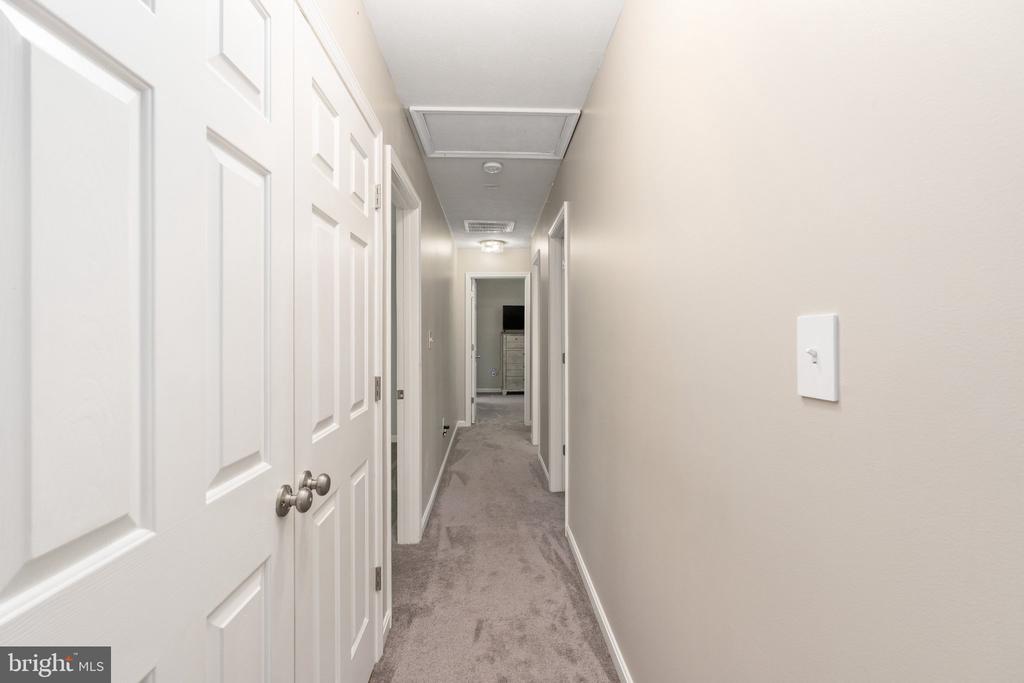 8337 REAGAN DRIVE
