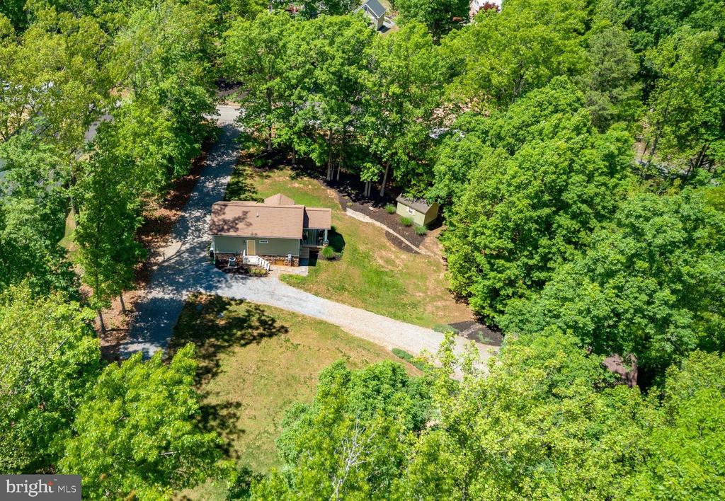 106 BERNIE CIR