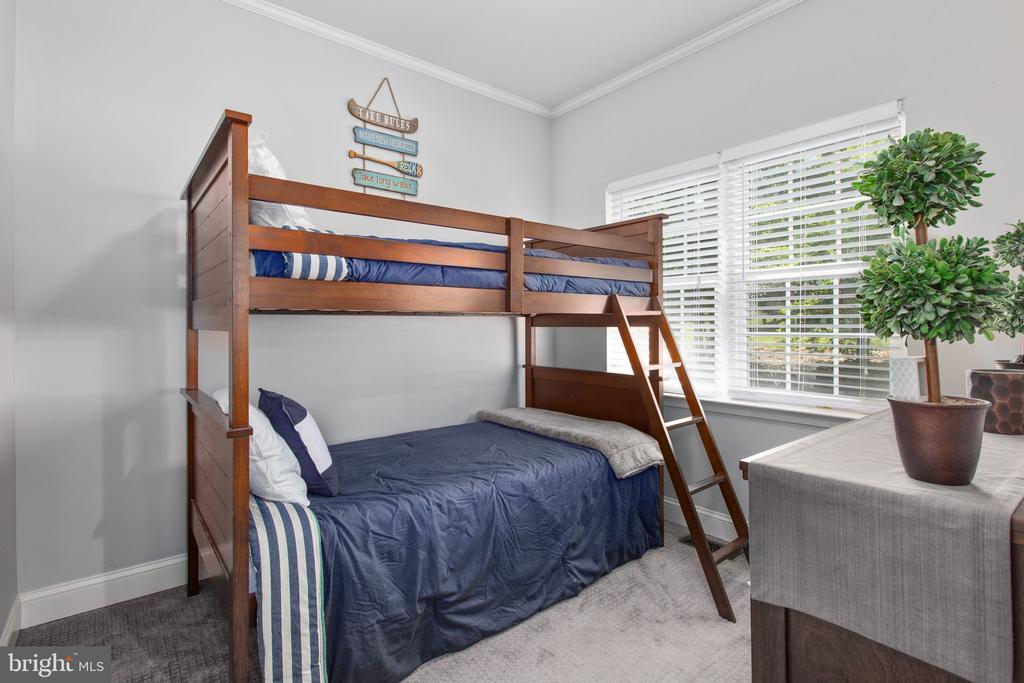 106 BERNIE CIR