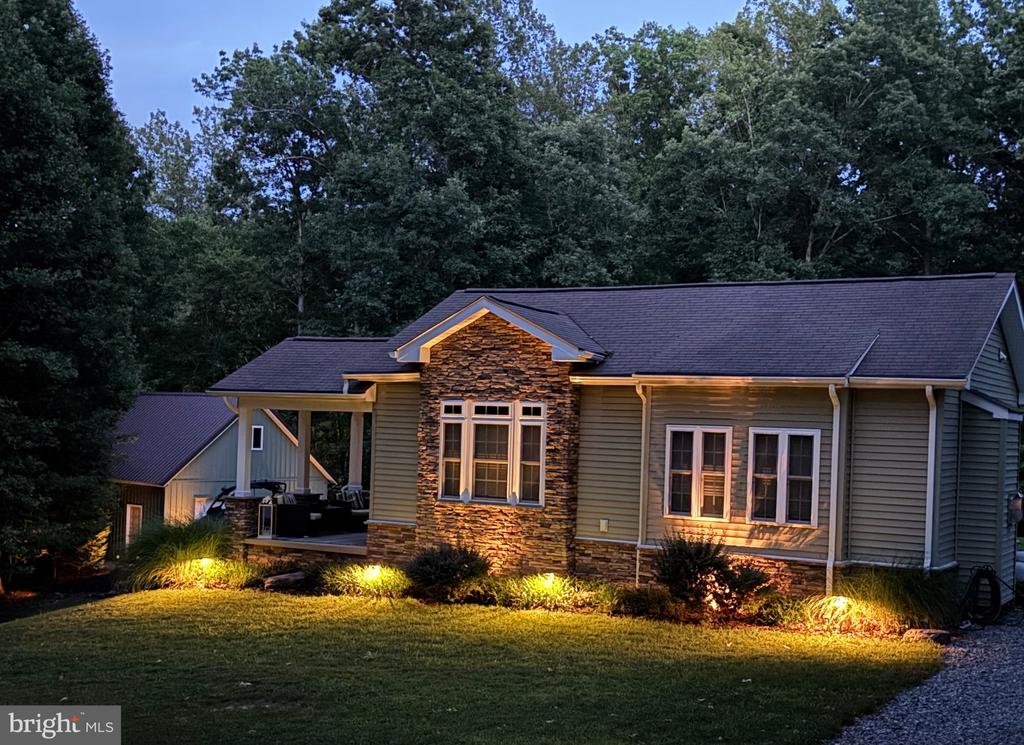 106 BERNIE CIR