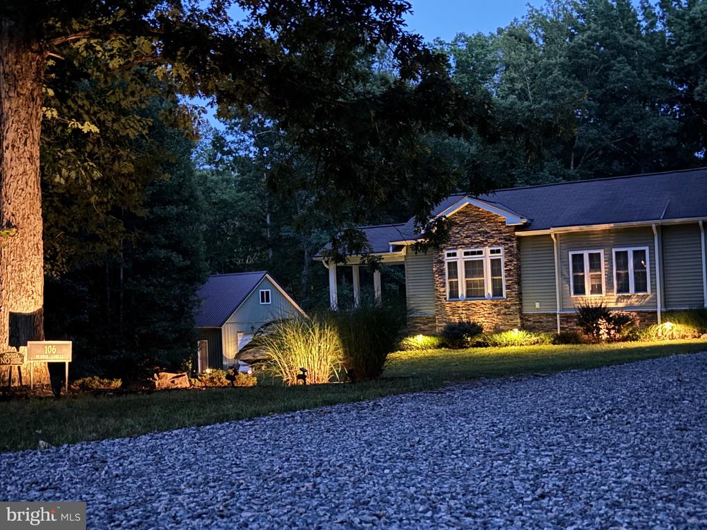106 BERNIE CIR