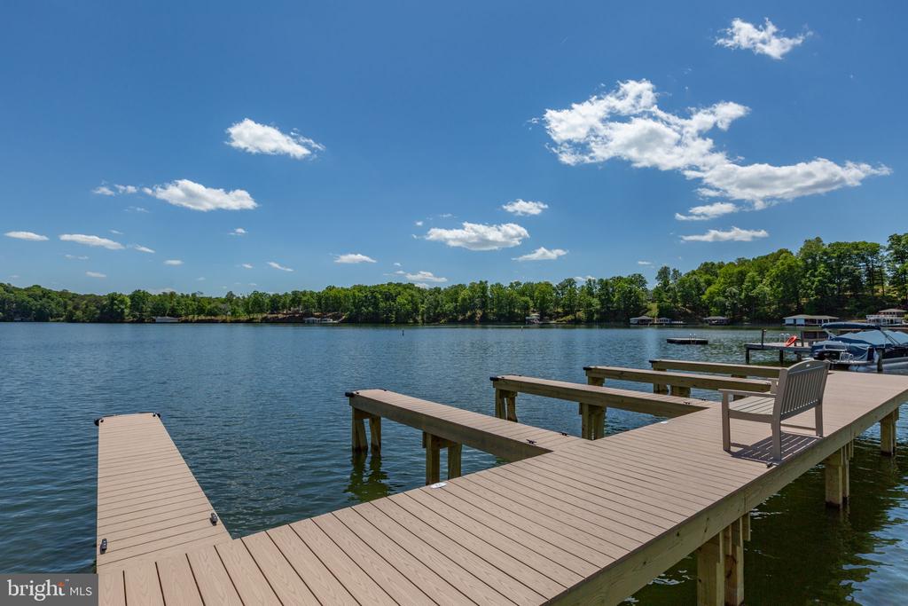 106 BERNIE CIR