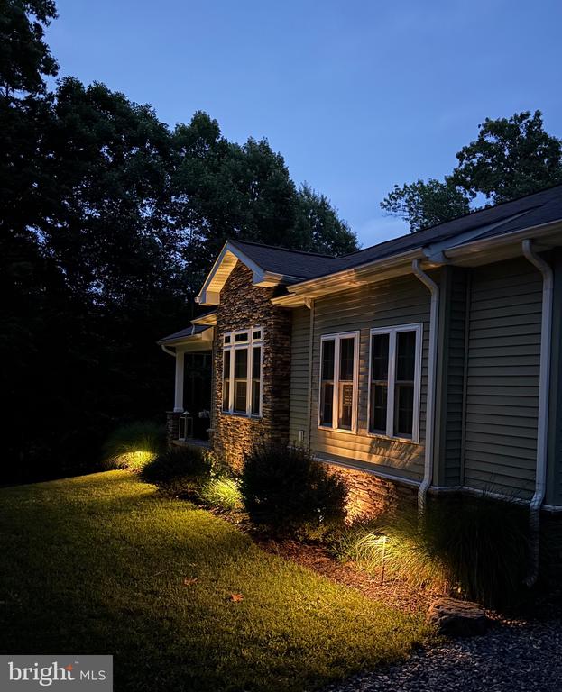 106 BERNIE CIR