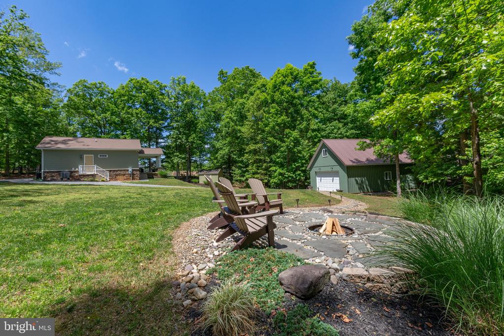106 BERNIE CIR