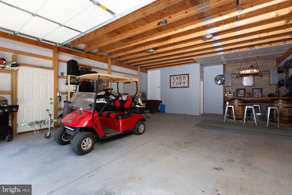 106 BERNIE CIR