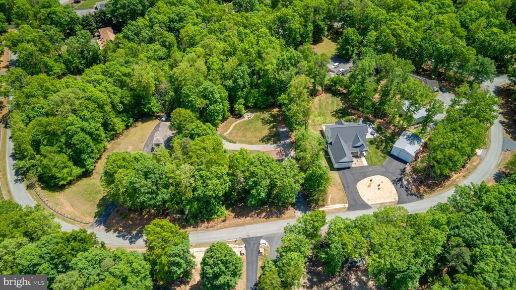 106 BERNIE CIR