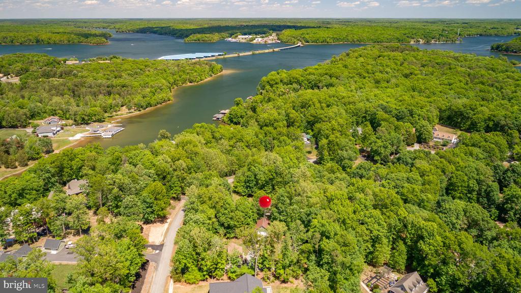 106 BERNIE CIR