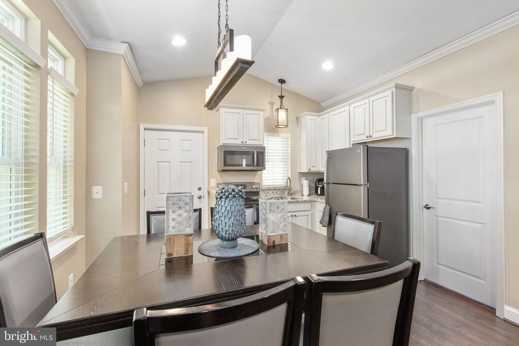 106 BERNIE CIR
