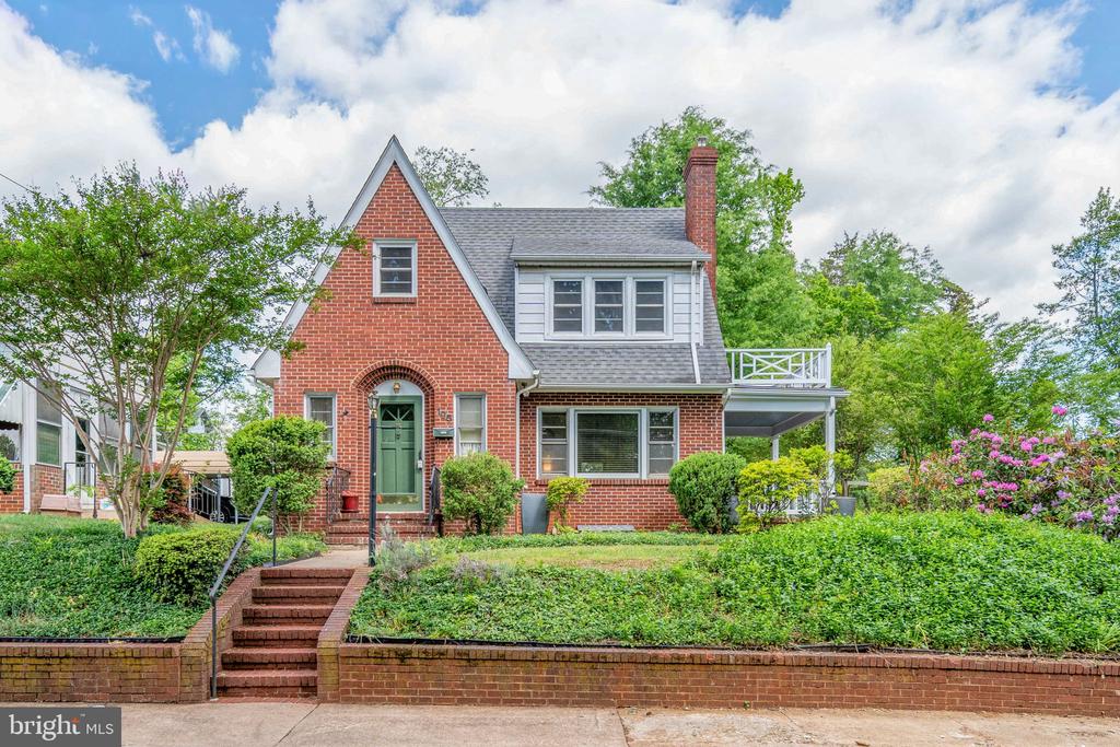 195 DABNEY STREET