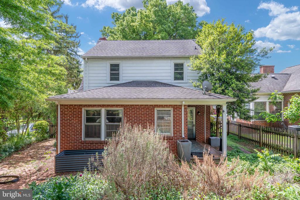 195 DABNEY STREET