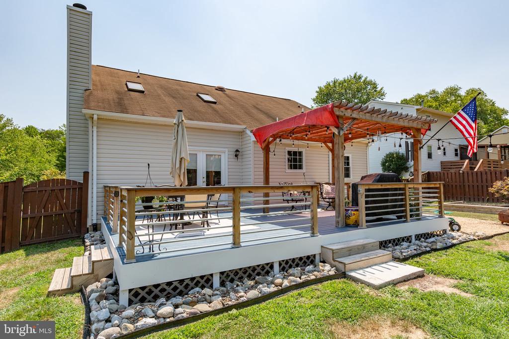 6068 PONHILL DRIVE