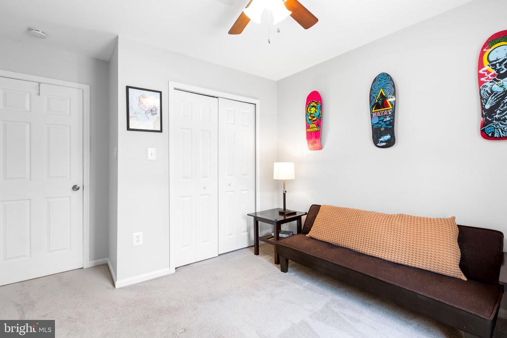 6068 PONHILL DRIVE