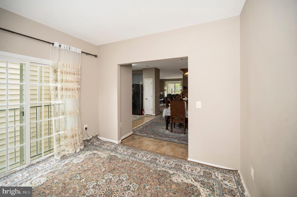 2507 OAK TREE LANE