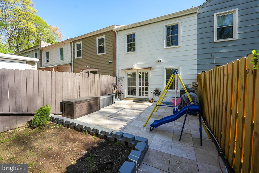 2925 WYTHE COURT