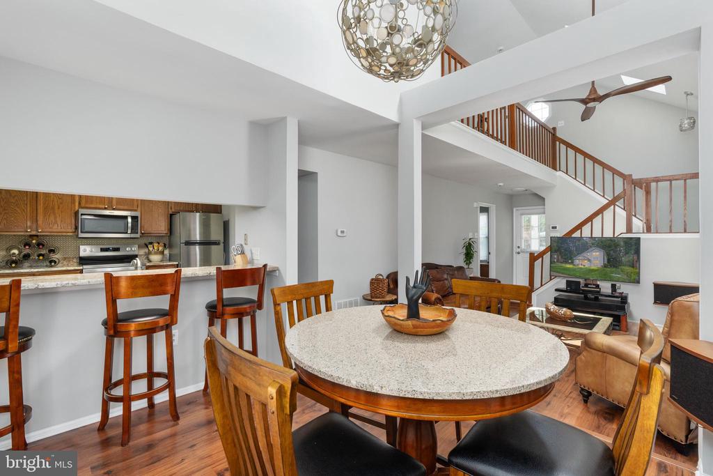 15091 HOLLEYSIDE DRIVE
